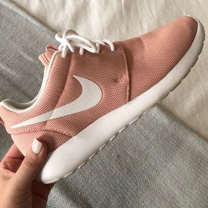 Light Pink Nike Roshe Shoes